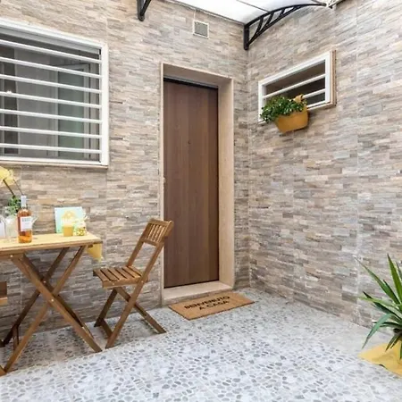 Bari Dante Center Apartman